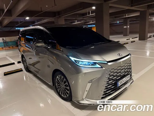 LEXUS LM — из Кореи под ключ