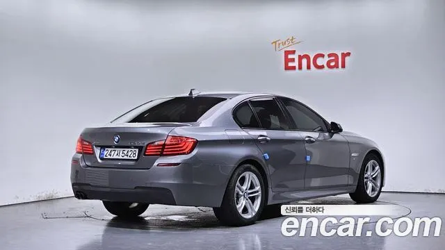 BMW 5 SERIES 2016 — 114 709 км, серебристо-серый, Корея — под ключ — фото 2