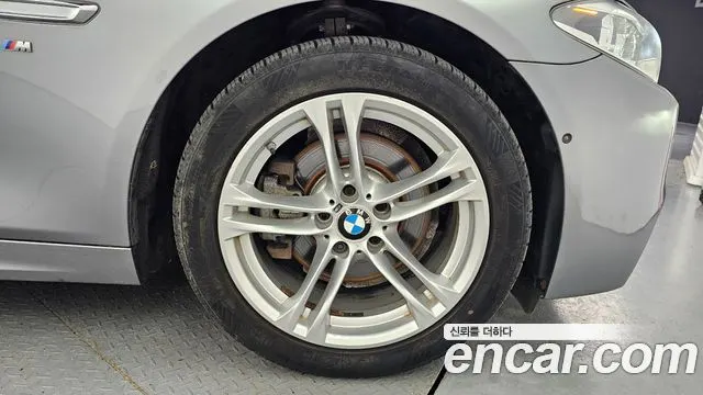BMW 5 SERIES 2016 — 114 709 км, серебристо-серый, Корея — под ключ — фото 5