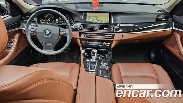 BMW 5 SERIES 2016 — 114 709 км, серебристо-серый, Корея — под ключ — фото 7