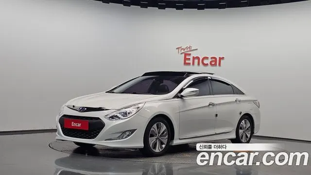 HYUNDAI SONATA HYBRID 2014 — 174 830 км, белый, Корея — под ключ — фото 1