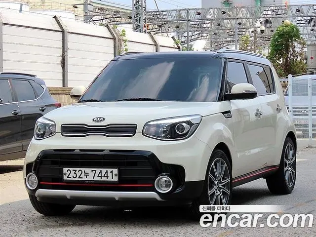 KIA SOUL 2017 — 113 794 км, белый-перламутр, Корея — под ключ — фото 1