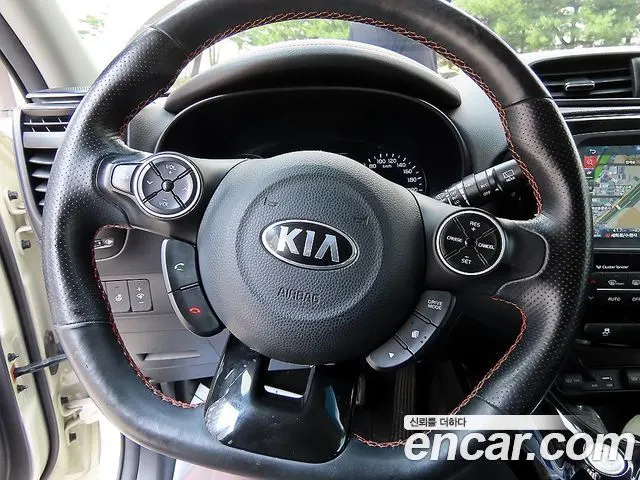 KIA SOUL 2017 — 113 794 км, белый-перламутр, Корея — под ключ — фото 8