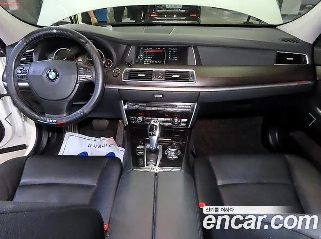 BMW 5 SERIES GT 2013 — 188 244 км, белый, Корея — под ключ — фото 10
