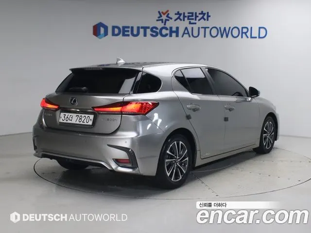 LEXUS CT200H 2019 — 127 249 км, светло-золотистый, Корея — под ключ — фото 2