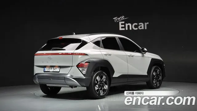 HYUNDAI KONA 2025 — 6 067 км, серебристо-серый, Корея — под ключ — фото 2