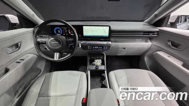 HYUNDAI KONA 2025 — 6 067 км, серебристо-серый, Корея — под ключ — фото 7