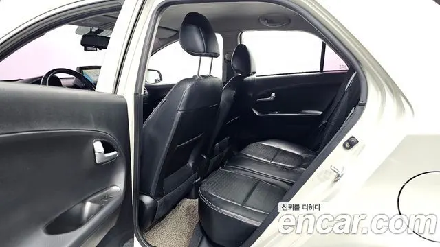 KIA MORNING 2016 — 171 595 км, белый-перламутр, Корея — под ключ — фото 11