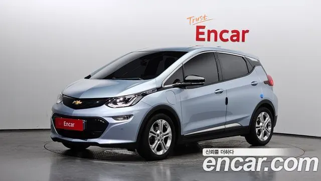 CHEVROLET BOLT 2018 — 150 186 км, светло-серебристый, Корея — под ключ — фото 1