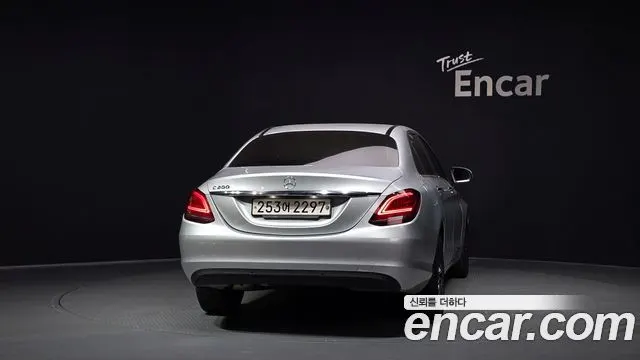 MERCEDES-BENZ C-CLASS W205 2019 — 72 795 км, серебристый, Корея — под ключ — фото 4