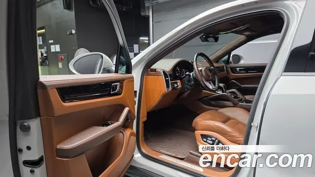 PORSCHE CAYENNE 2020 — 80 453 км, серебристо-серый, Корея — под ключ — фото 10