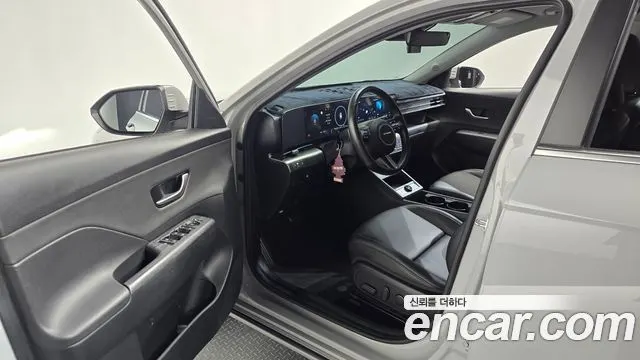 HYUNDAI KONA ELECTRIC 2023 — 59 764 км, серебристо-серый, Корея — под ключ — фото 10