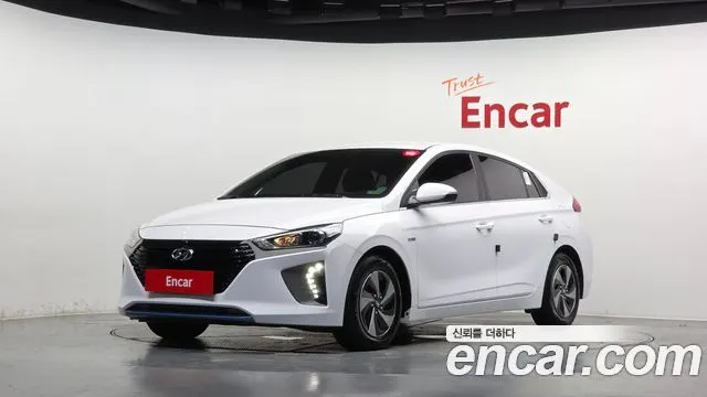 HYUNDAI IONIQ HYBRID 2016 — 46 510 км, белый, Корея — под ключ — фото 1