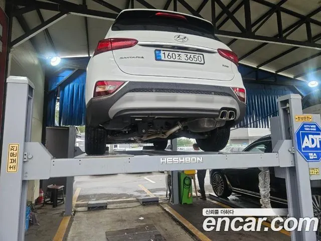 HYUNDAI SANTA FE 2019 — 127 748 км, белый, Корея — под ключ — фото 2
