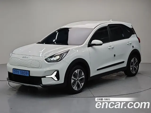 KIA NIRO PLUS 2023 — 52 004 км, белый, Корея — под ключ — фото 12