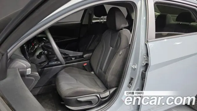 HYUNDAI AVANTE HYBRID 2022 — 104 458 км, серебристо-серый, Корея — под ключ — фото 10
