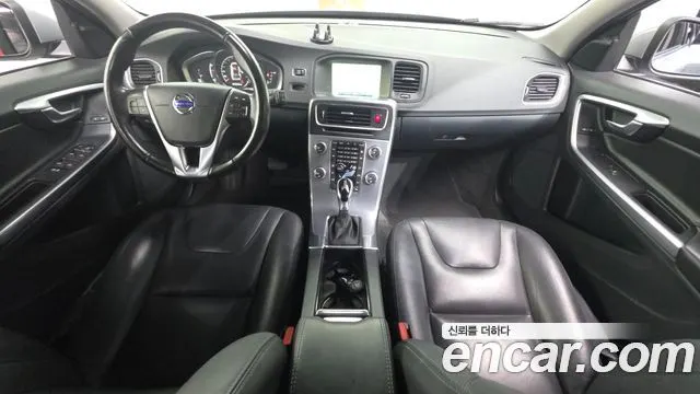VOLVO V60 2017 — 180 813 км, серебристо-серый, Корея — под ключ — фото 7