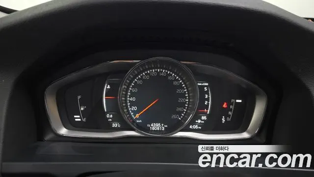 VOLVO V60 2017 — 180 813 км, серебристо-серый, Корея — под ключ — фото 8