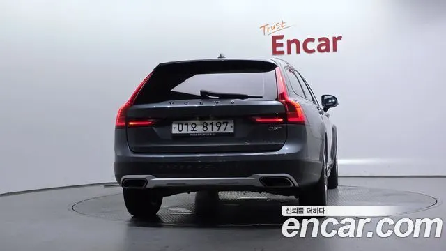 VOLVO V90 CROSS COUNTRY 2019 — 212 851 км, серый, Корея — под ключ — фото 4
