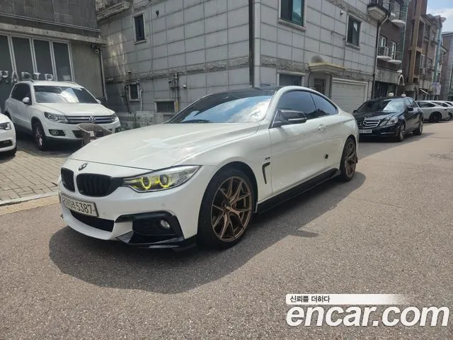 BMW 4 SERIES 2015 — 125 000 км, белый, Корея — под ключ — фото 1