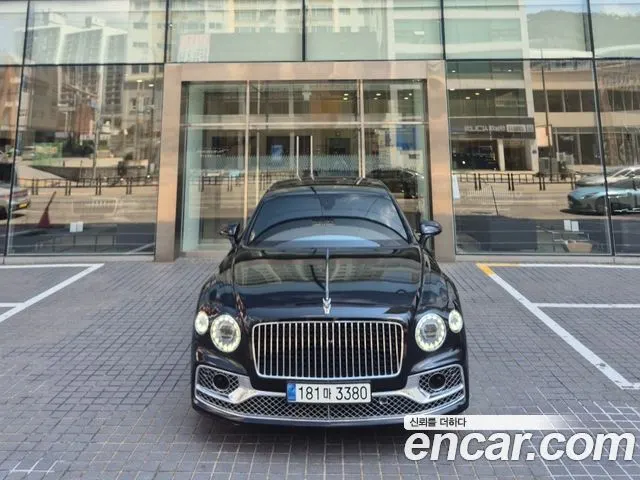 BENTLEY FLYING SPUR 2023 — 55 200 км, чёрный, Корея — под ключ — фото 3