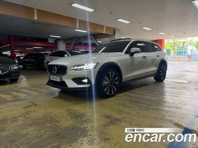 VOLVO V60 CROSS COUNTRY — из Кореи под ключ