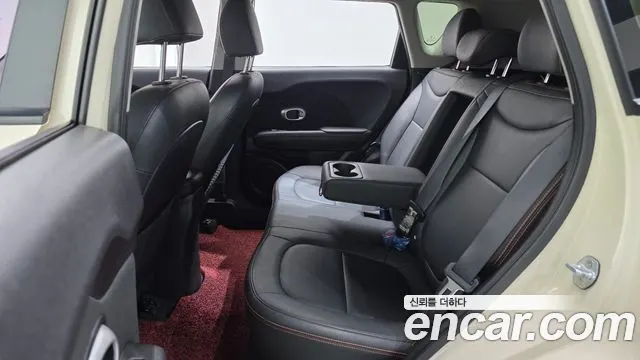 KIA SOUL 2018 — 72 504 км, белый-перламутр, Корея — под ключ — фото 12