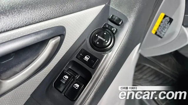 HYUNDAI GRAND STAREX 2017 — 97 525 км, серебристый, Корея — под ключ — фото 12