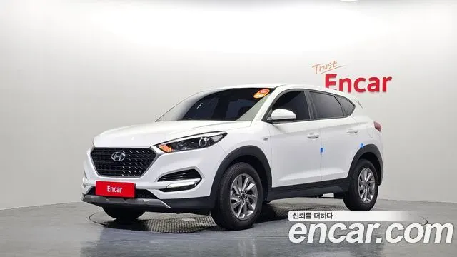 HYUNDAI TUCSON 2018 — 126 252 км, белый, Корея — под ключ — фото 1