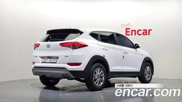 HYUNDAI TUCSON 2018 — 126 252 км, белый, Корея — под ключ — фото 2