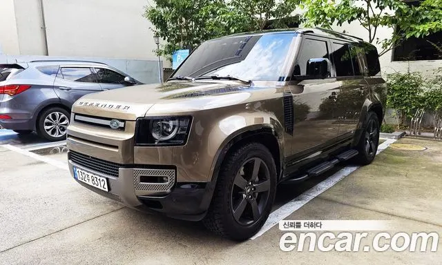 LAND ROVER DEFENDER 2024 — 24 270 км, светло-золотистый, Корея — под ключ — фото 7
