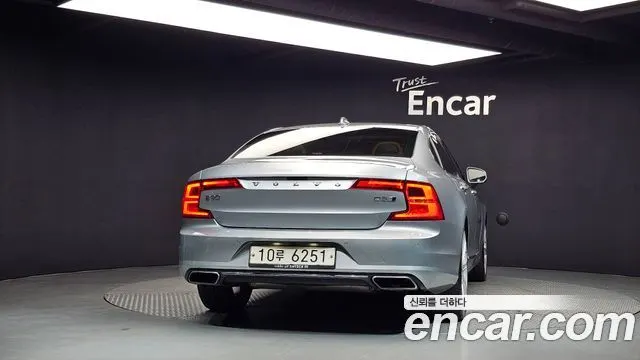 VOLVO S90 2017 — 167 549 км, серебристо-серый, Корея — под ключ — фото 4