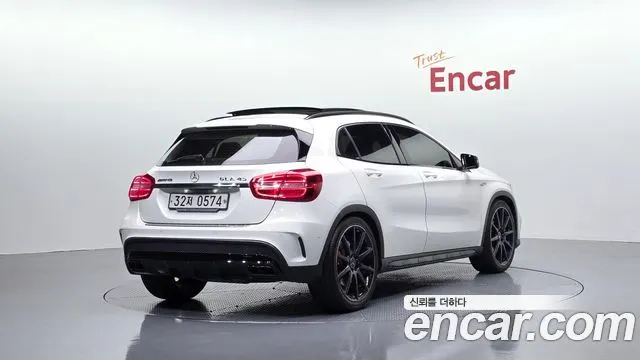 MERCEDES-BENZ GLA-CLASS X156 2016