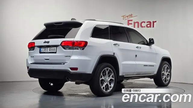 JEEP GRAND CHEROKEE — из Кореи под ключ