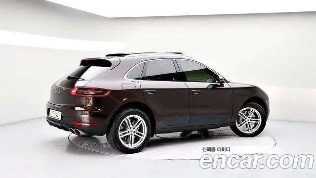 PORSCHE MACAN 2015 — 89 146 км, коричневый, Корея — под ключ — фото 4