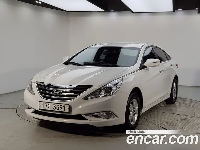 HYUNDAI SONATA THE BRILLIANT 2014 — 175 615 км, белый, Корея — под ключ — фото 1