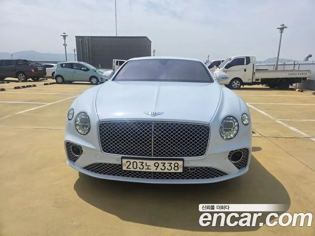 BENTLEY CONTINENTAL 2022 — 22 500 км, светло-серебристый, Корея — под ключ — фото 3
