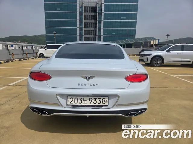 BENTLEY CONTINENTAL 2022 — 22 500 км, светло-серебристый, Корея — под ключ — фото 4