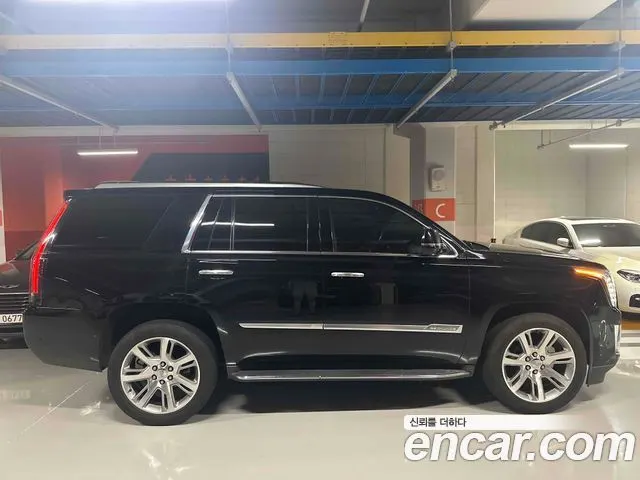 CADILLAC ESCALADE 2019