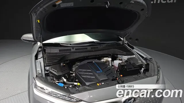 HYUNDAI KONA ELECTRIC 2019 — 131 214 км, серебристо-серый, Корея — под ключ — фото 6