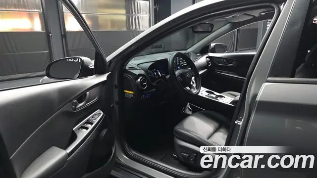 HYUNDAI KONA ELECTRIC 2019 — 131 214 км, серебристо-серый, Корея — под ключ — фото 10
