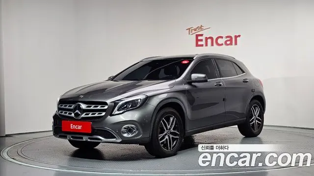 MERCEDES-BENZ GLA-CLASS X156 2019 — 115 677 км, серый, Корея — под ключ — фото 1