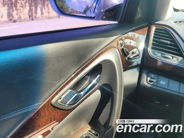 HYUNDAI GRANDEUR HYBRID 2014 — 190 000 км, серебристый, Корея — под ключ — фото 10