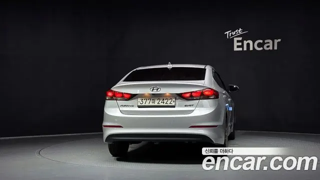 HYUNDAI AVANTE 2017 — 124 517 км, серебристо-серый, Корея — под ключ — фото 4
