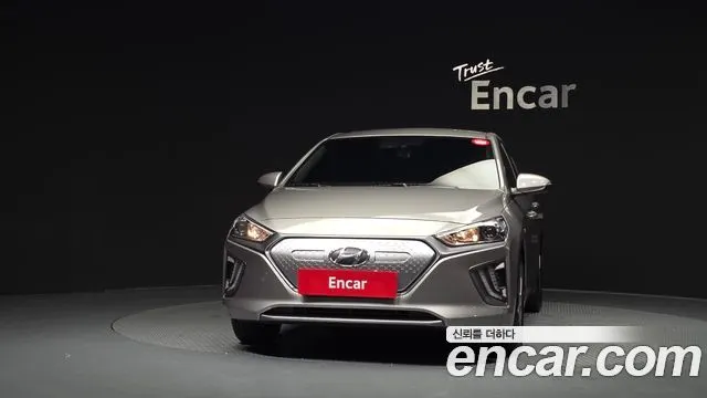 HYUNDAI IONIQ ELECTRIC 2020 — 99 046 км, серебристо-серый, Корея — под ключ — фото 3
