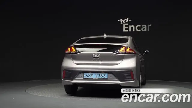 HYUNDAI IONIQ ELECTRIC 2020 — 99 046 км, серебристо-серый, Корея — под ключ — фото 4