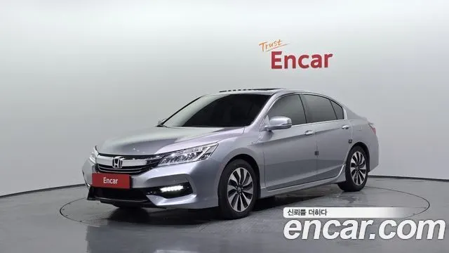 HONDA ACCORD 2017 — 172 334 км, серебристый, Корея — под ключ — фото 1
