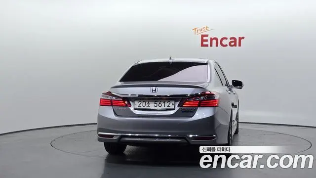 HONDA ACCORD 2017 — 172 334 км, серебристый, Корея — под ключ — фото 4
