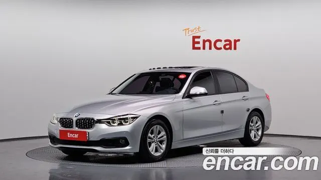 BMW 3 SERIES 2016 — 163 638 км, серебристо-серый, Корея — под ключ — фото 1