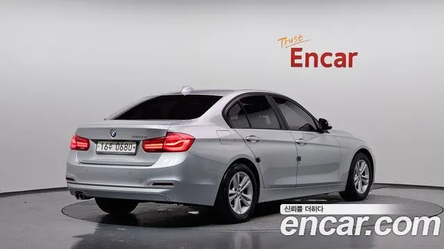 BMW 3 SERIES 2016 — 163 638 км, серебристо-серый, Корея — под ключ — фото 2